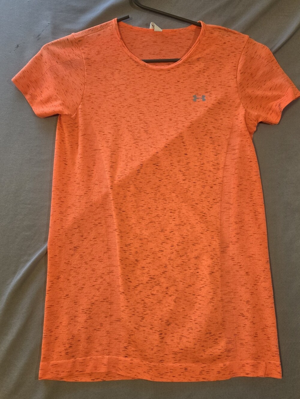 Under Armour Ladies Orange Workout Tee XS Heat Gear Running Fitness